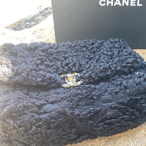 🖤 Rare Sherpa/ shearling authentic CHANEL 19 chain large bag / purse 🖤 - Picture 12 of 17